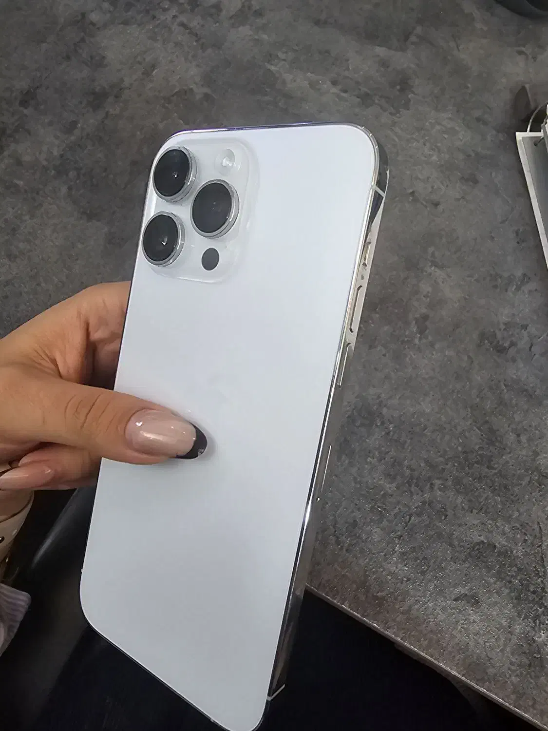 آیفون 14 پرو مکس سفید|موبایل|اصفهان, خانه اصفهان|دیوار