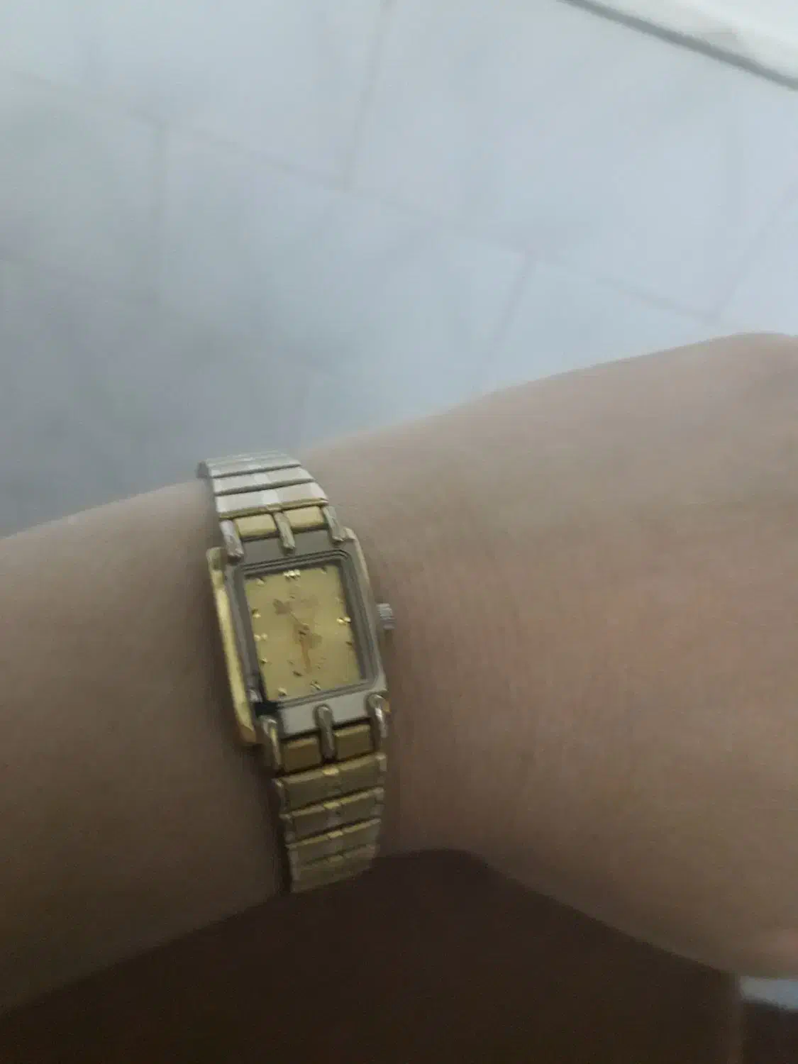 ساعت درحدنو|ساعت|کاشان, لتحر|دیوار