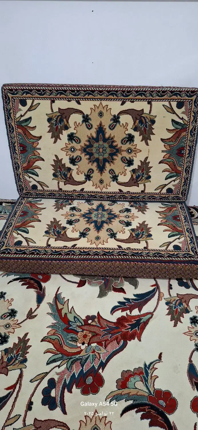 یک جفت پشتی بسیار شیک و نو|پشتی|زنجان, |دیوار