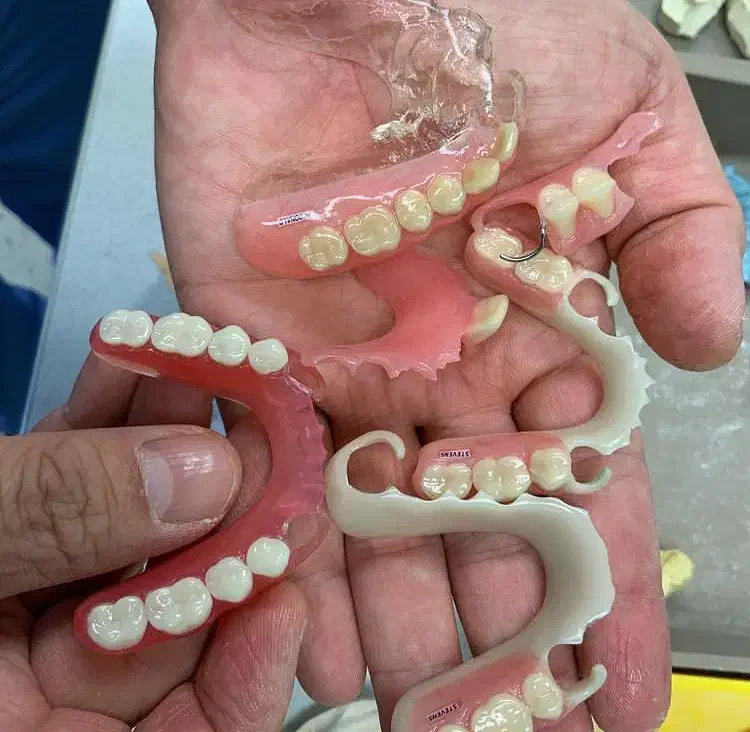 ساخت انواع دندان مصنوعی|خدمات آرایشگری و زیبایی|تهران, وحیدیه|دیوار