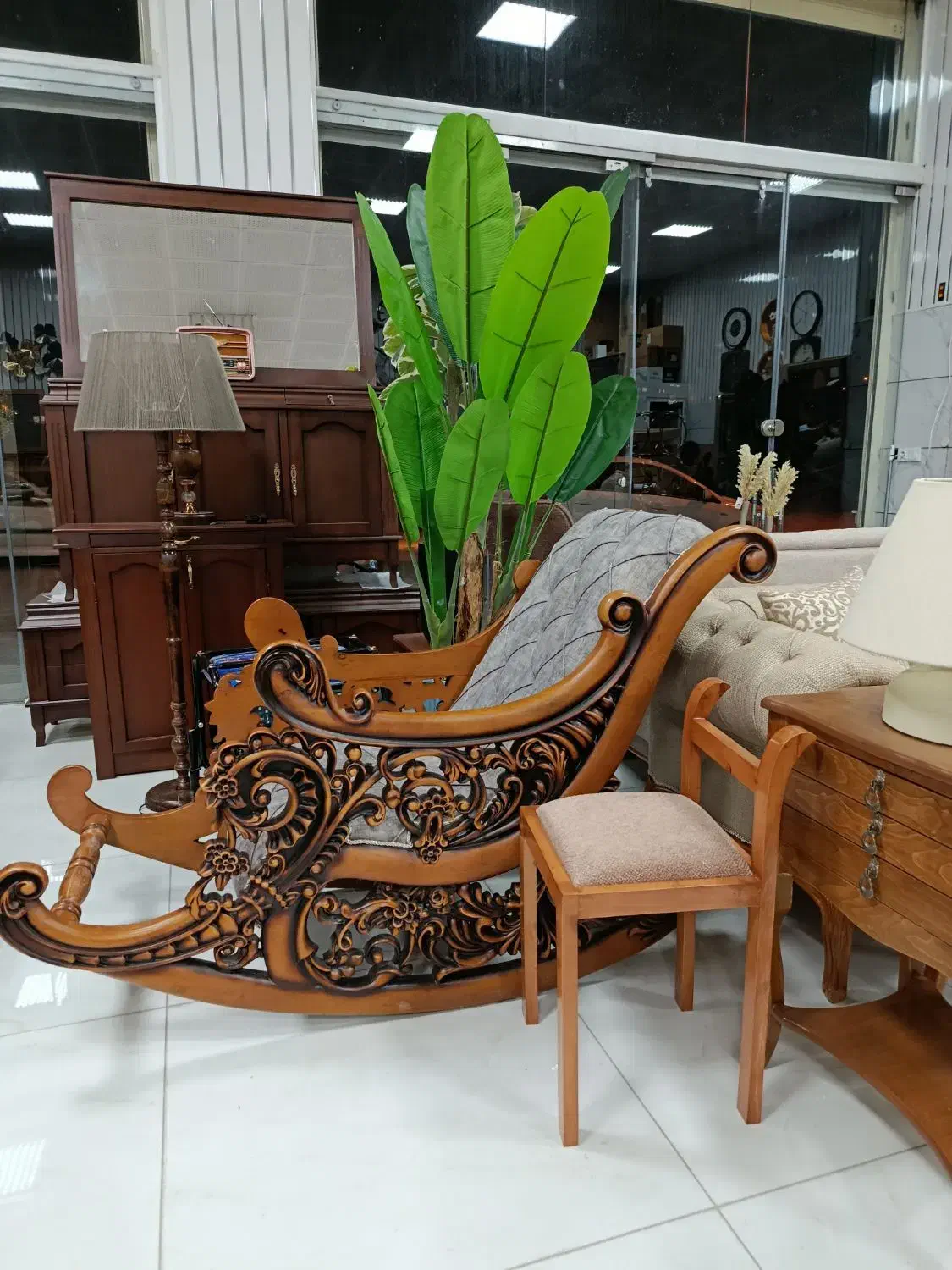 استخدام جهت کار در مبل پاسارگاد|استخدام خدمات فروشگاه و رستوران|نورآباد, |دیوار