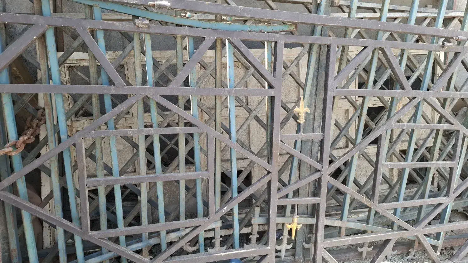 حفاظ درب ورودی خانه و درب آهنی منزل|مصالح و تجهیزات ساختمان|اسلام‌شهر, شهرک لاله|دیوار