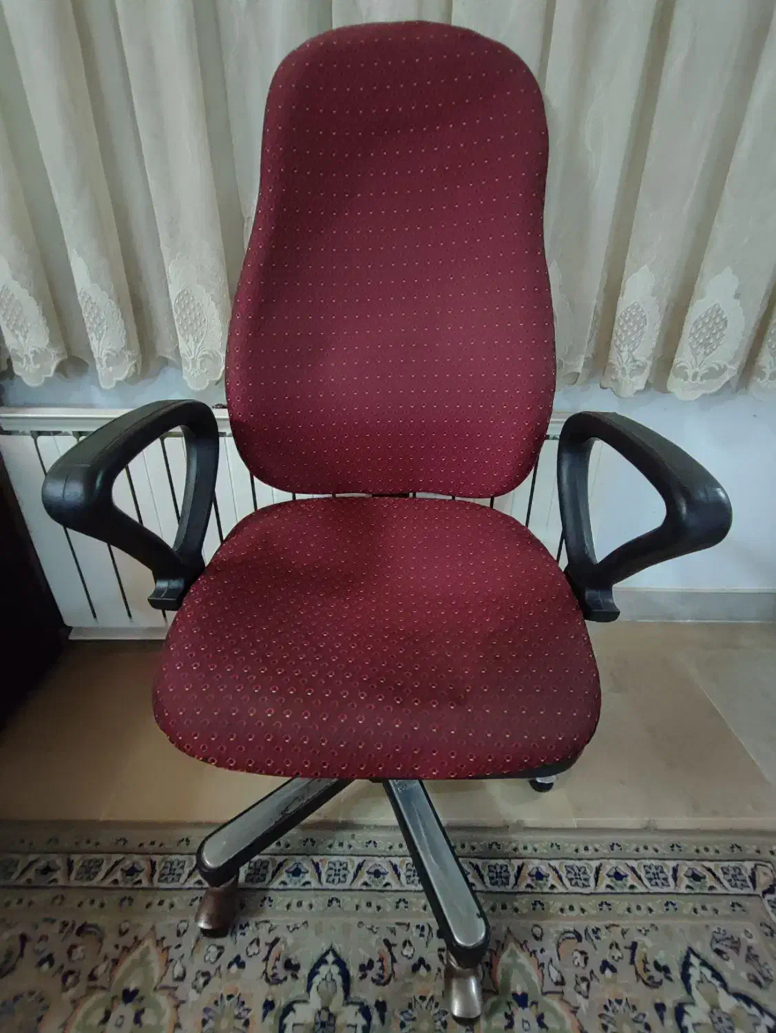 صندلی اداری حرفه‌ای بسیار راحت و سالم|میز تحریر و کامپیوتر|سلمان‌شهر, |دیوار