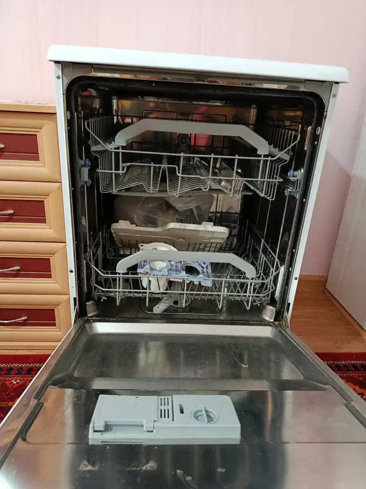 ماشین ظرفشویی آریستون|ماشین ظرفشویی|کرج, باغستان|دیوار