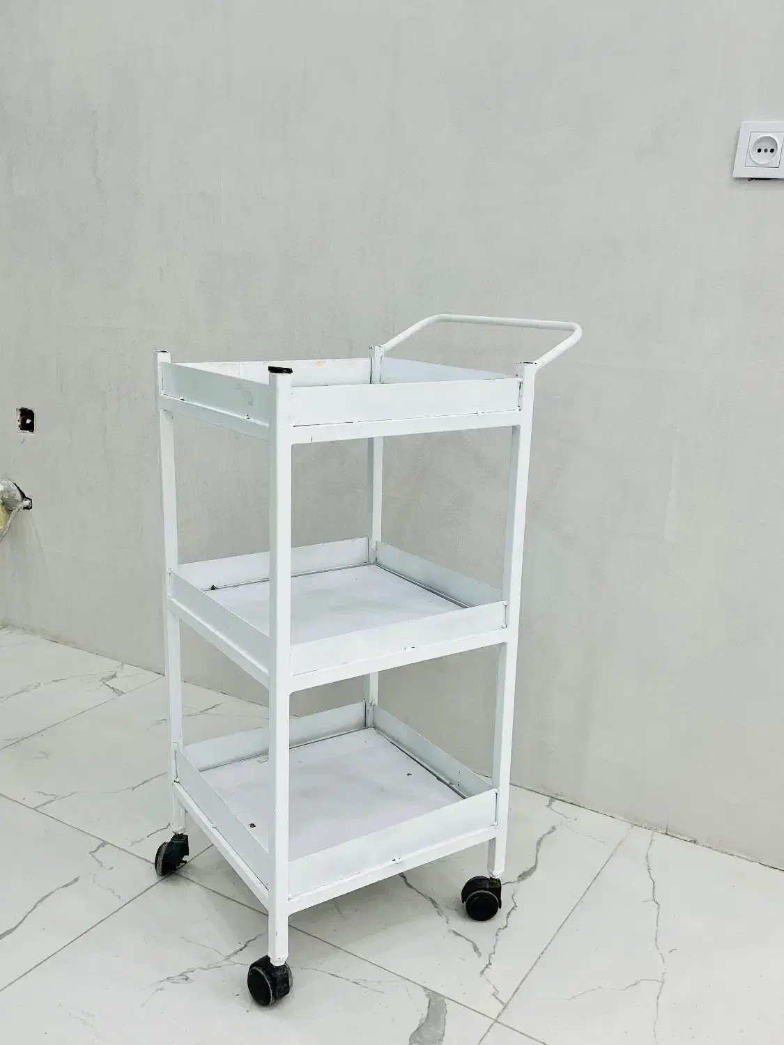 ترولی|آرایشگاه و سالن‌های زیبایی|رفسنجان, |دیوار