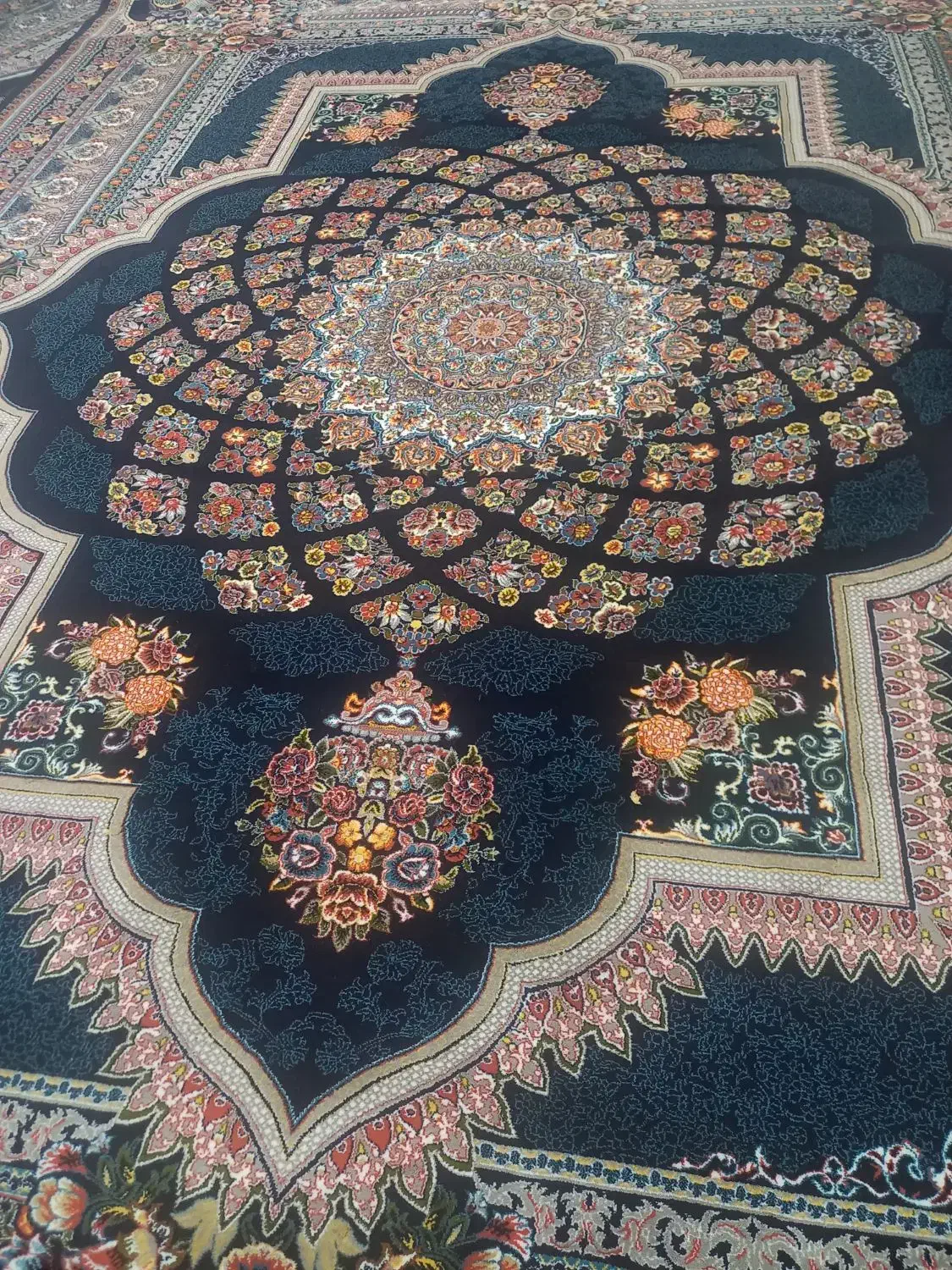 فرش تمام نخ|فرش|کلاله, |دیوار