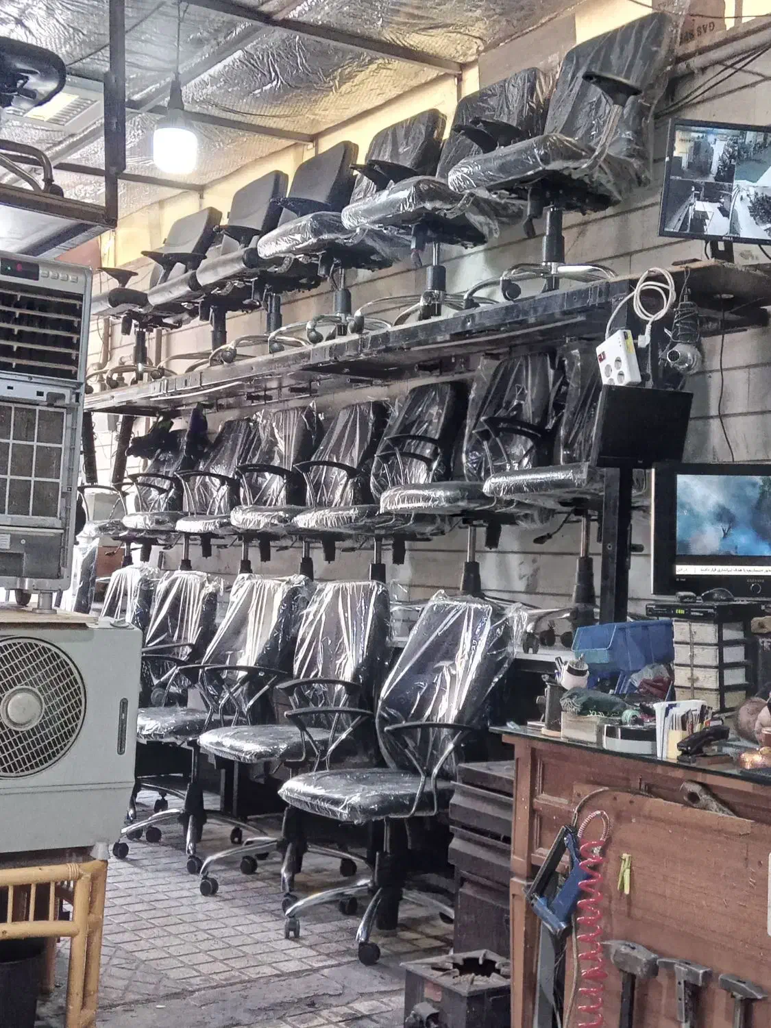 سمسار خریدار لوازم اداری میز صندلی‌ اداری|مبلمان اداری|تهران, صادقیه|دیوار