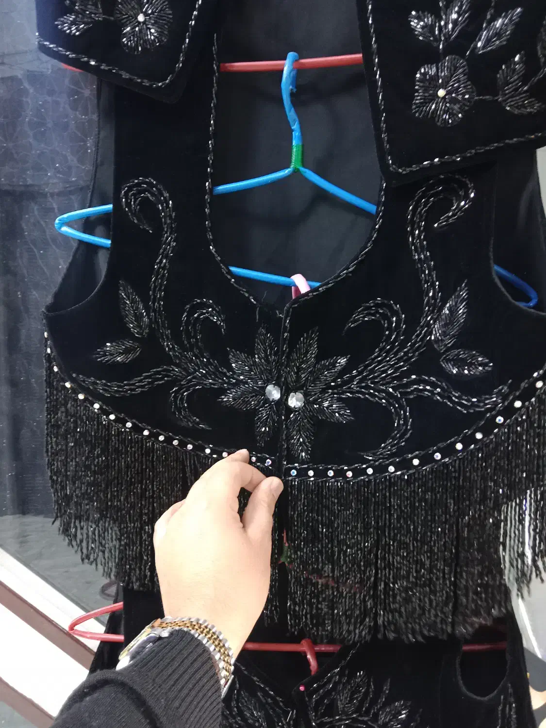 لباس زنانه|لباس|سلماس, |دیوار