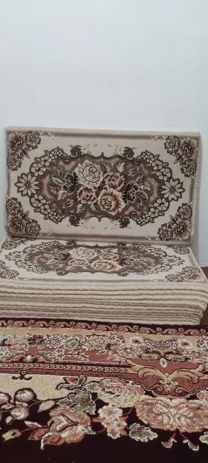 دوازده عدد قالیچه ی پشتی|فرش|سنندج, |دیوار