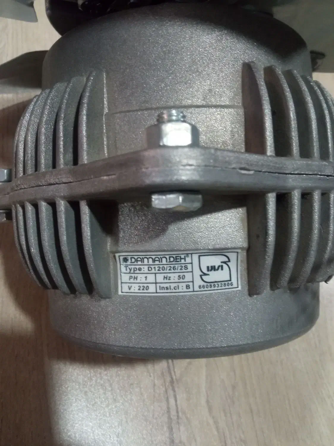 فن دمنده|پنکه و تصفیهکنندهٔ هوا|فردیس, نگارستان|دیوار