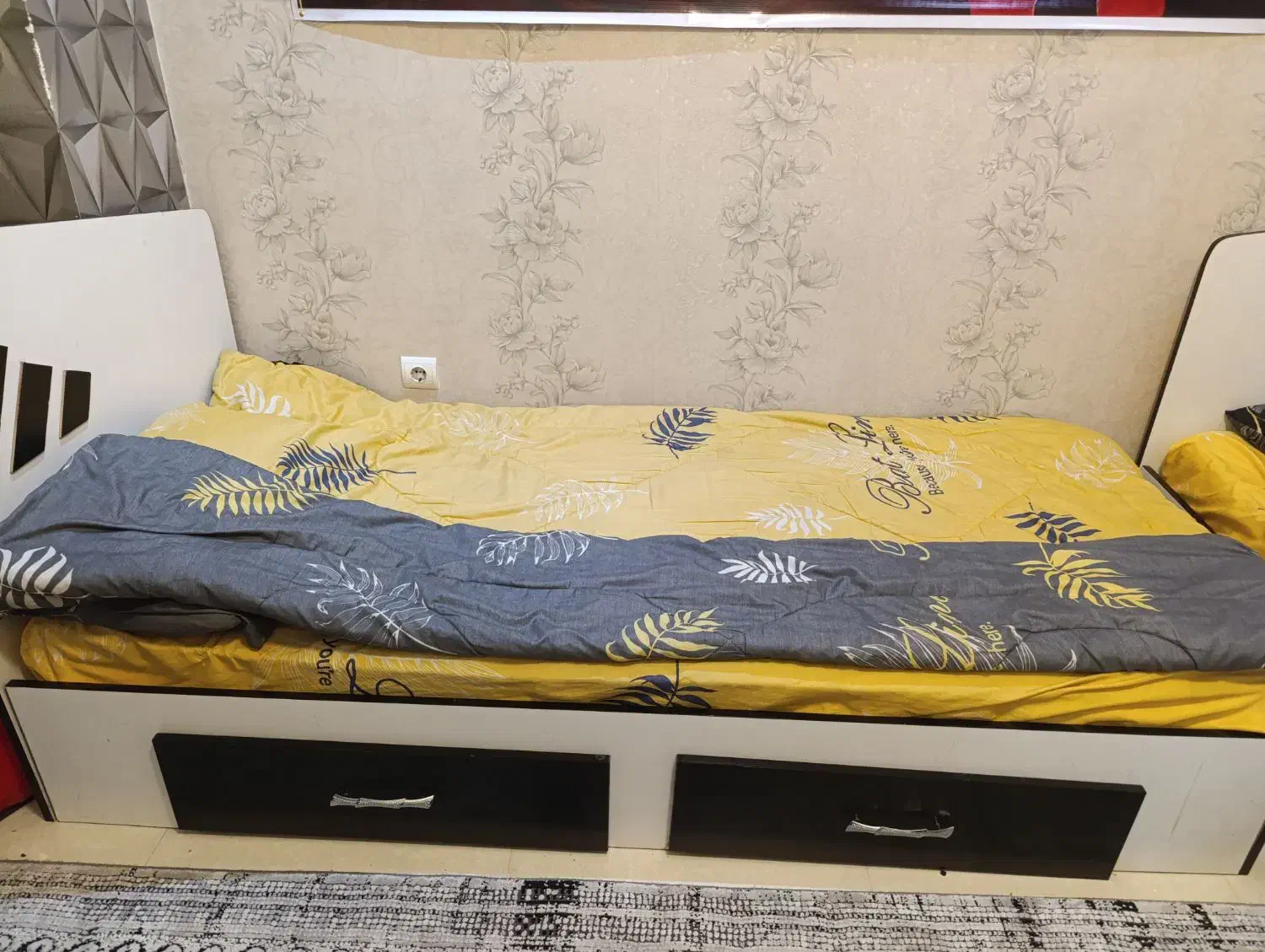 2عدد تخت یک نفره دو کشو نیاز به تعمیر داره|تخت و سرویس خواب|اسلامشهر, شهرک واوان|دیوار