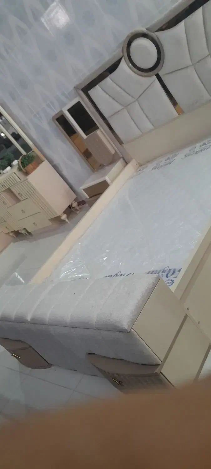 تخت نو|تخت و سرویس خواب|زهک, |دیوار