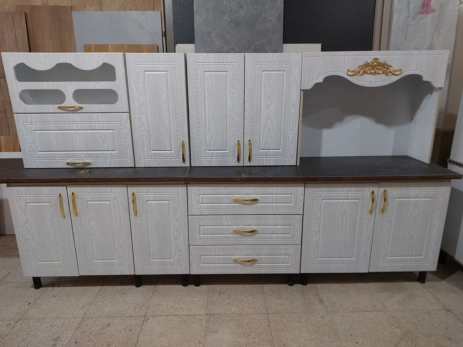 آماده و تکمیل برای نصب درب طرح دار|خدمات پیشه و مهارت|اراک, |دیوار