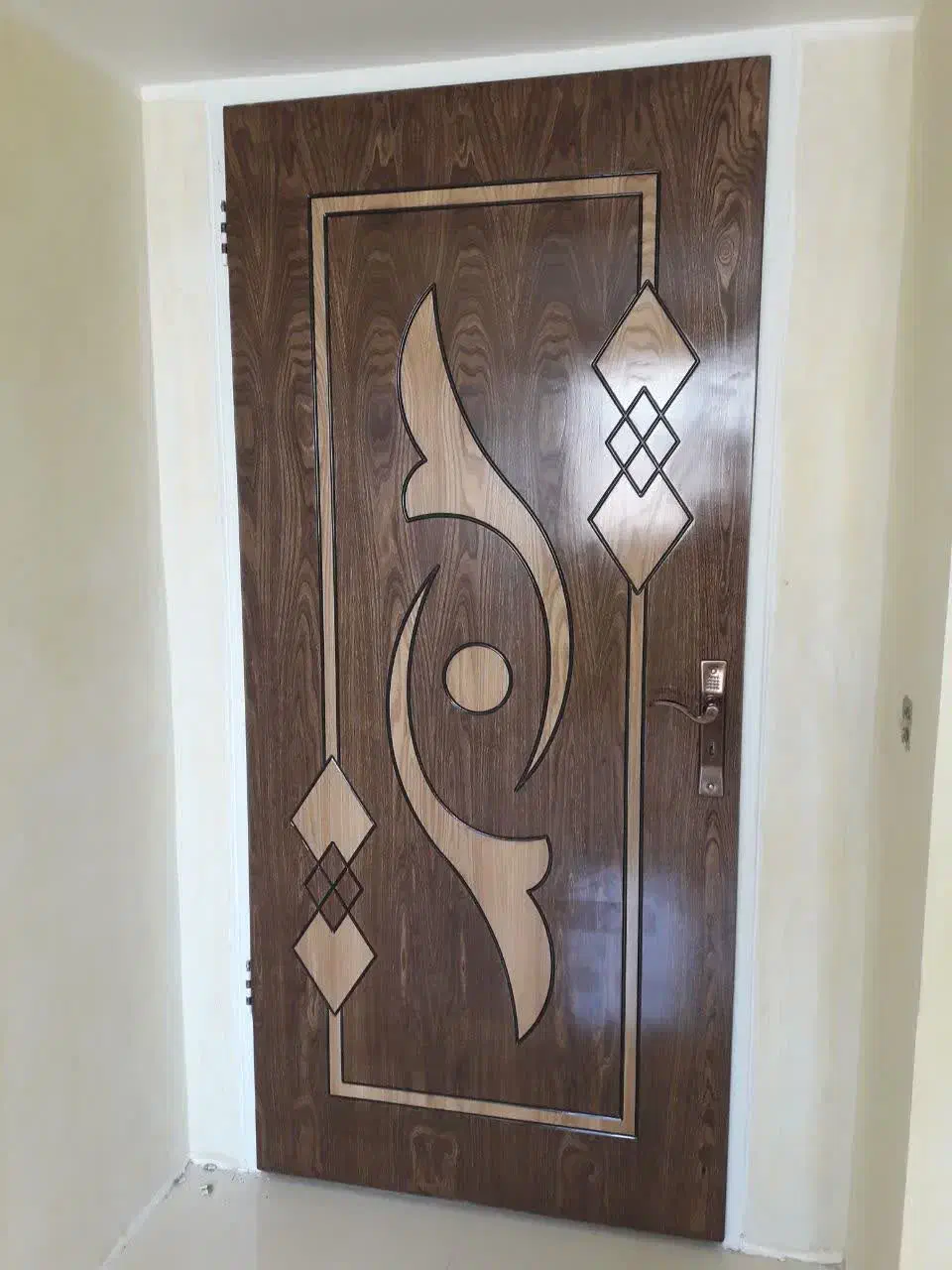 نصاب انواع در های چوبی|خدمات پیشه و مهارت|نجفآباد, کهریزسنگ|دیوار