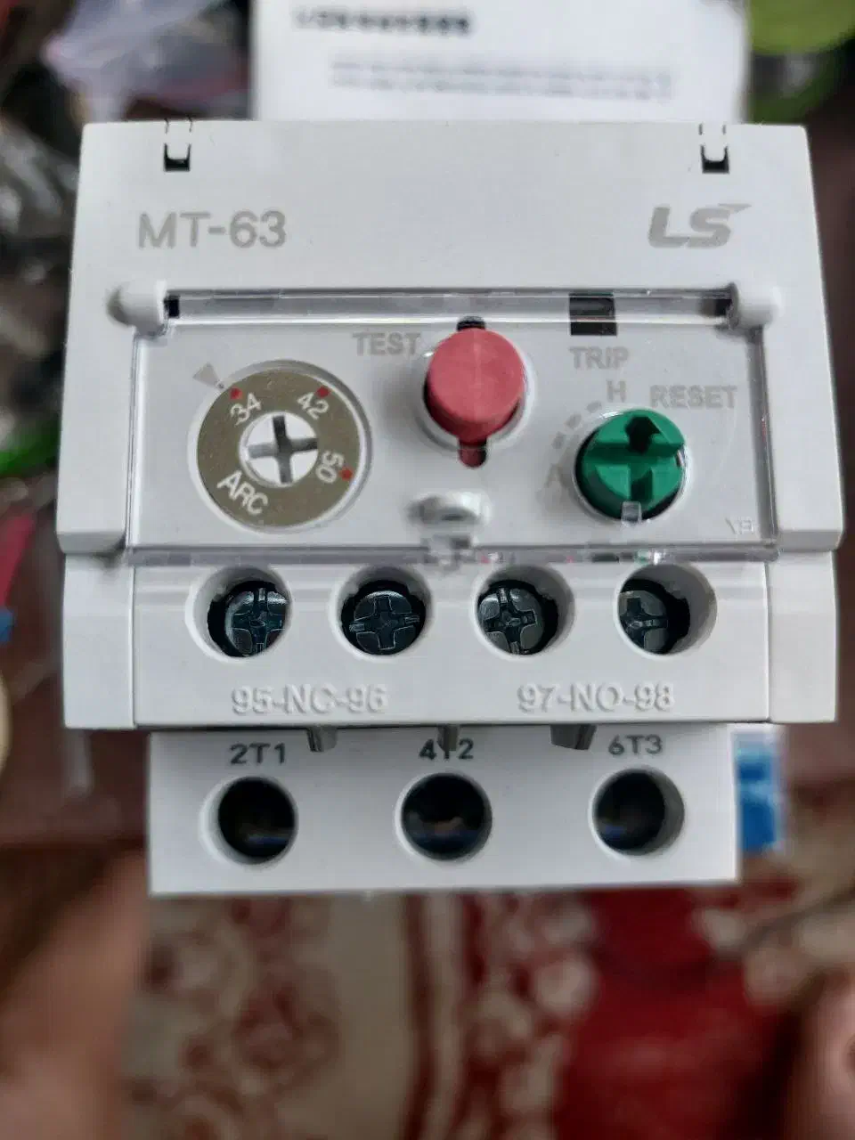 کلید اتومات و بیمتال صفر مناسب تابلوبرق|ابزارآلات|صومعهسرا, |دیوار