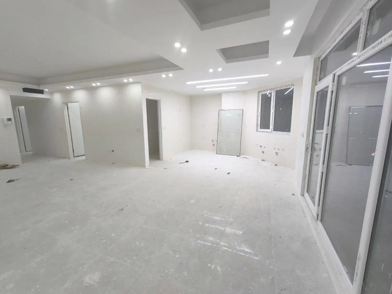 واحد جنوبی دو نبش چهار نوزده|فروش آپارتمان|سنندج, |دیوار