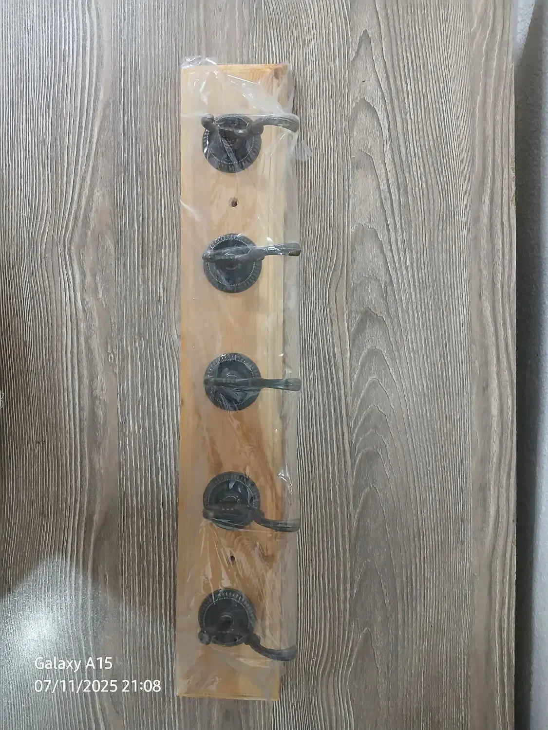 چوب لباسی  قلاب آویز فلزی|بندرخت و رخت‌آویز|یزد, |دیوار