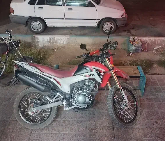 تریل فلات1402|موتورسیکلت|یزد, |دیوار