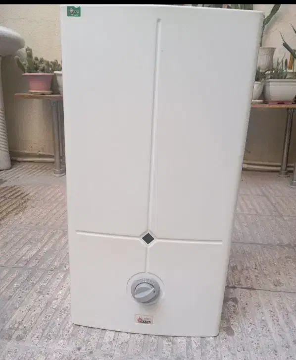 خرید آبگرمکن دیواری زمینی سالم وخراب|آبگرمکن، پکیج، شوفاژ|تبریز, |دیوار