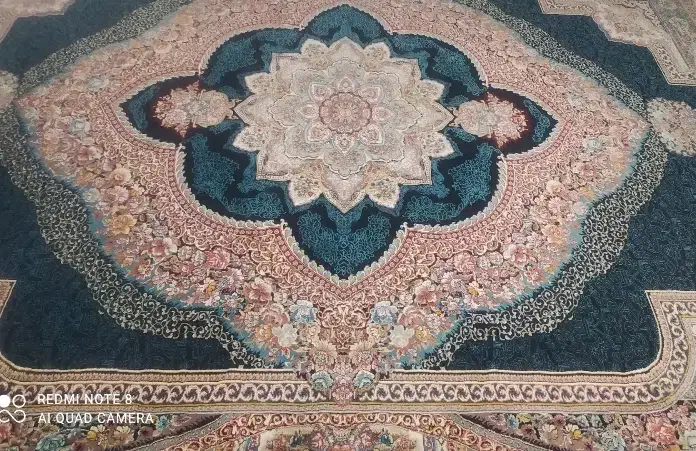 دوتا فرش|فرش|سبزوار, قدس|دیوار