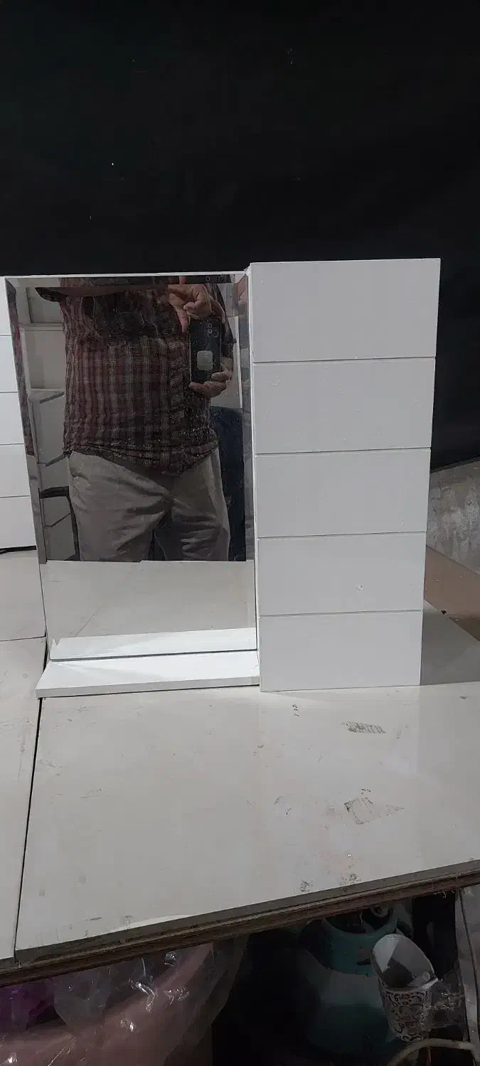 روشویی با آینه و باکس|لوازم سرویس بهداشتی|اصفهان, آهنگران|دیوار