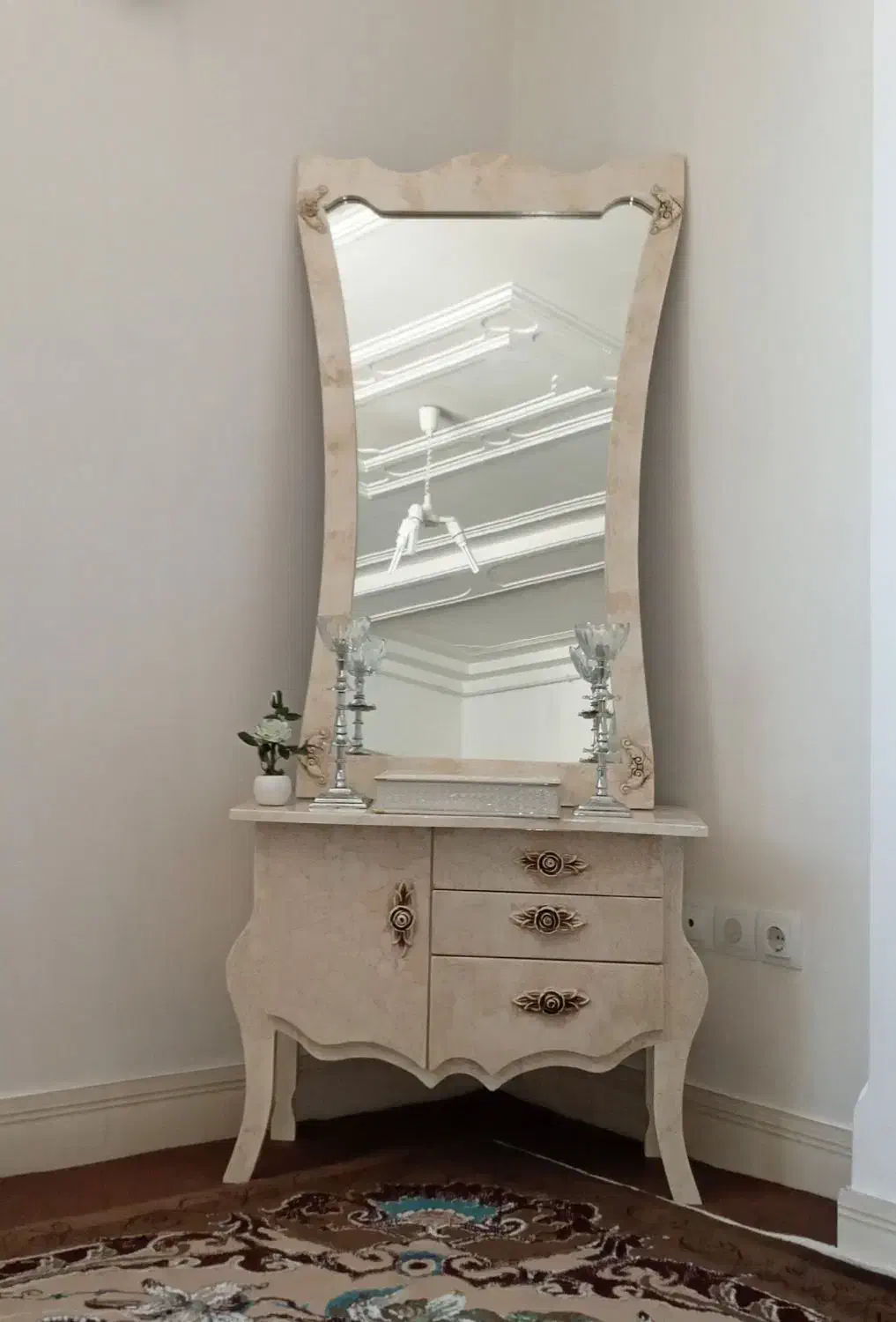 آینه و شمعدان|آینه|زنجان, |دیوار