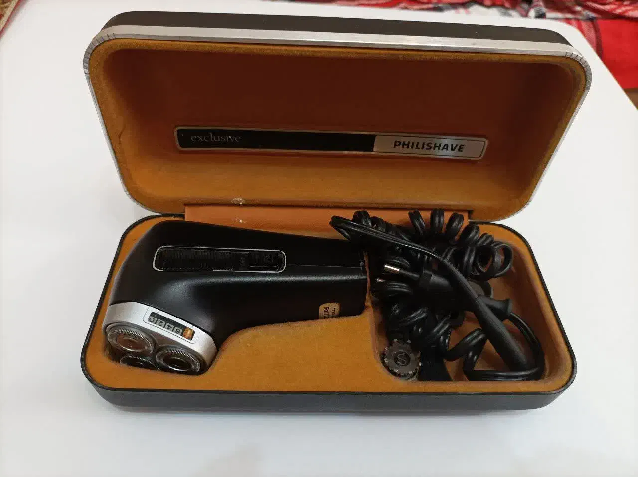 ریش تراش سه تیغ اصل هلند|آرایشی، بهداشتی، درمانی|زنجان, |دیوار