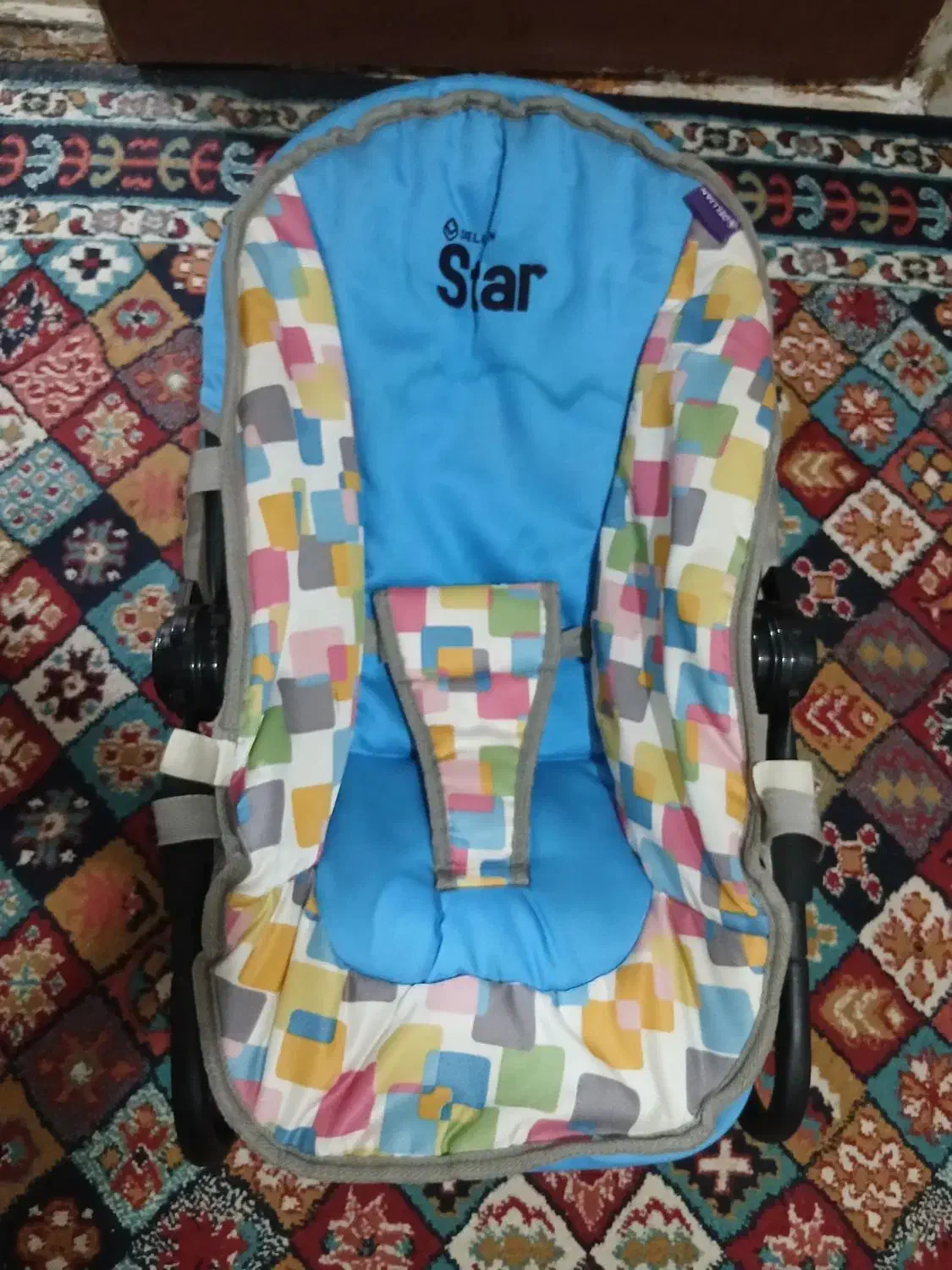 کریر بچه|تخت و صندلی بچه|قرچک, داوود آباد|دیوار