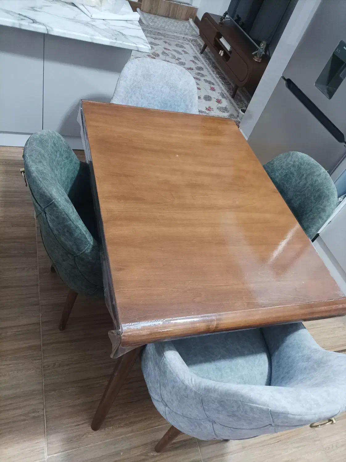 میز غذا خوری|میز و صندلی غذاخوری|اقبالیه, |دیوار