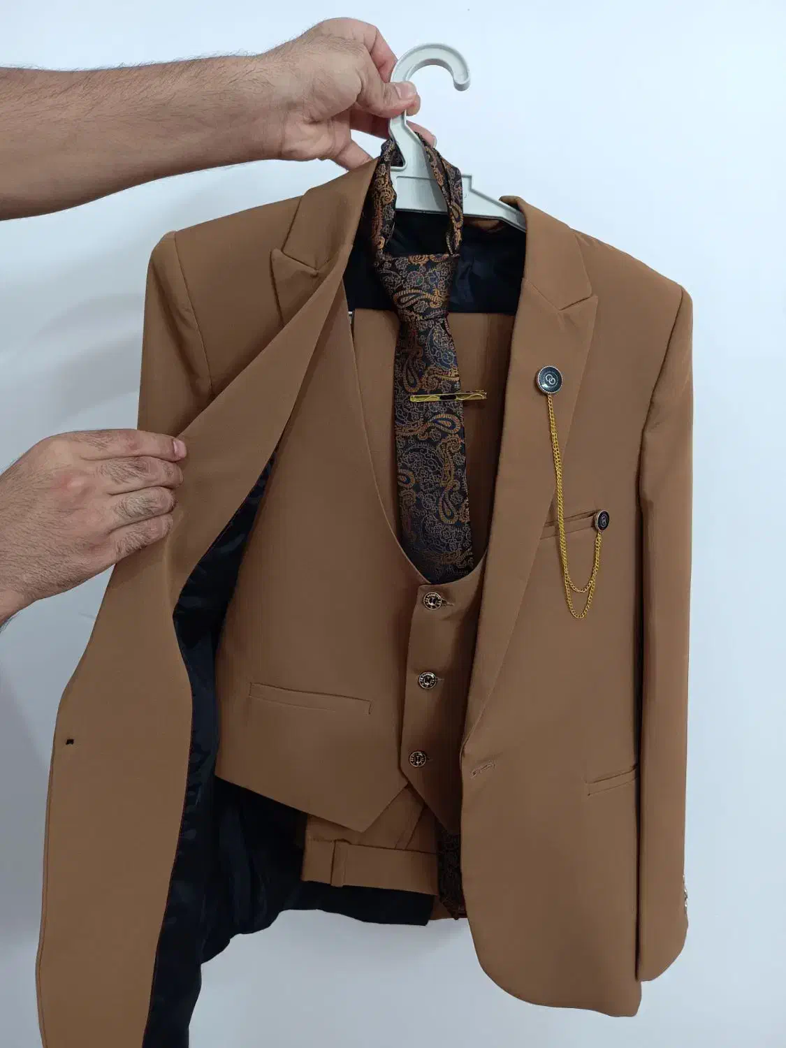 کت شلوار|لباس|ایوانکی, |دیوار