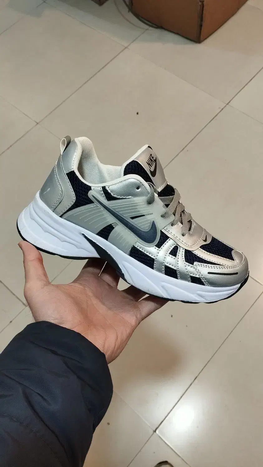 انواع کفش و کتونی و نیم بوت|کیف، کفش، کمربند|خرمآباد, |دیوار