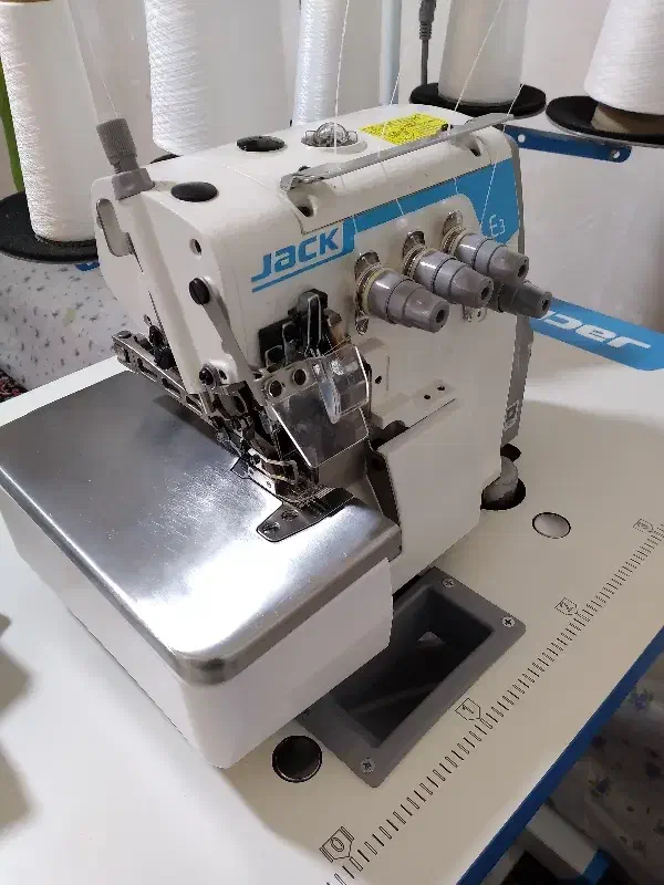 سر دور جک e3 ۵ نخ|چرخ خیاطی و ریسندگی|بروجرد, |دیوار