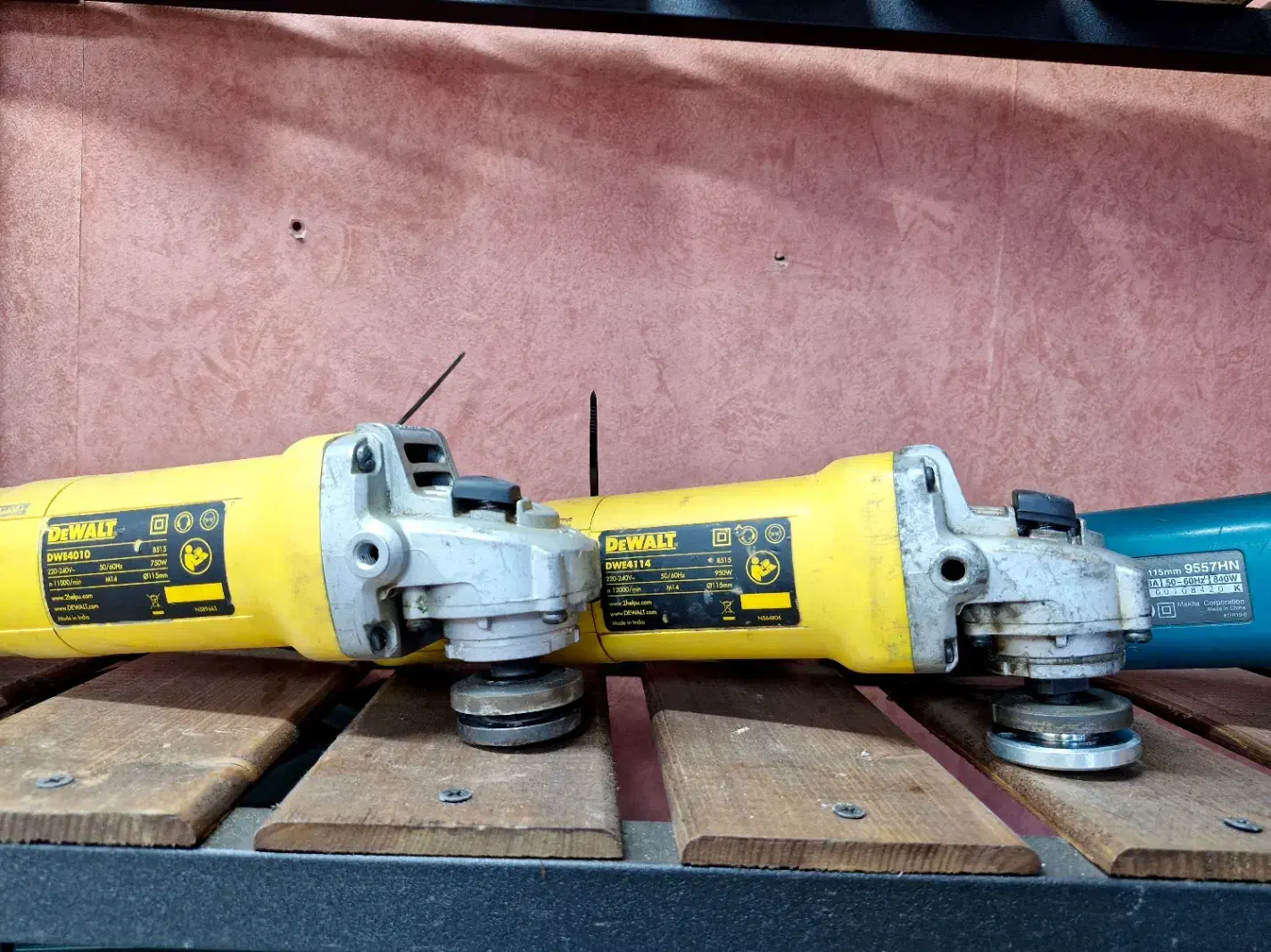 مینی فرز دیوالت ۹۵۰ وات|ابزارآلات|تهران, جمال‌زاده|دیوار