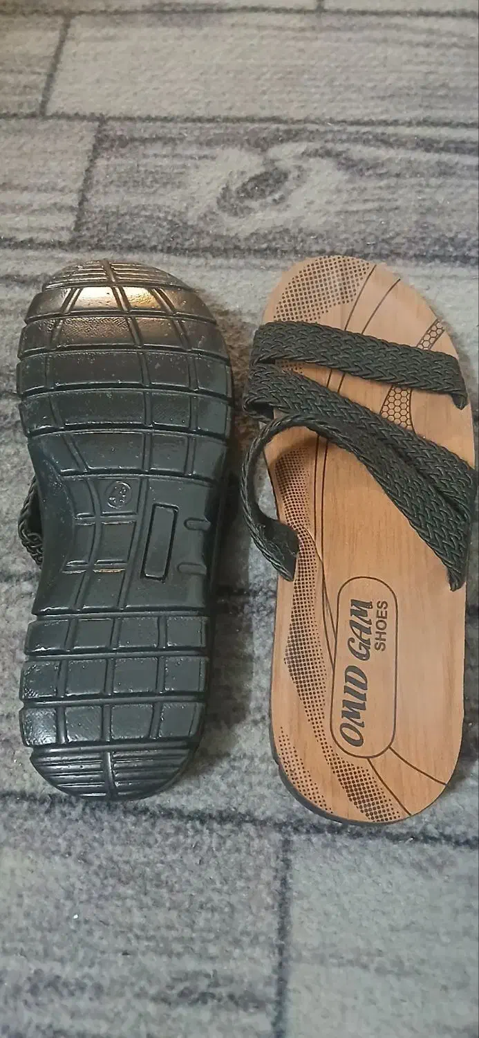 دمپایی|کیف، کفش، کمربند|برخوار, |دیوار