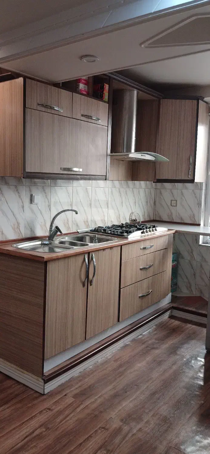 برچسب کابینت هایگلاس با نصب تضمینی در تهران|خدمات پیشه و مهارت|گلستان (تهران), |دیوار