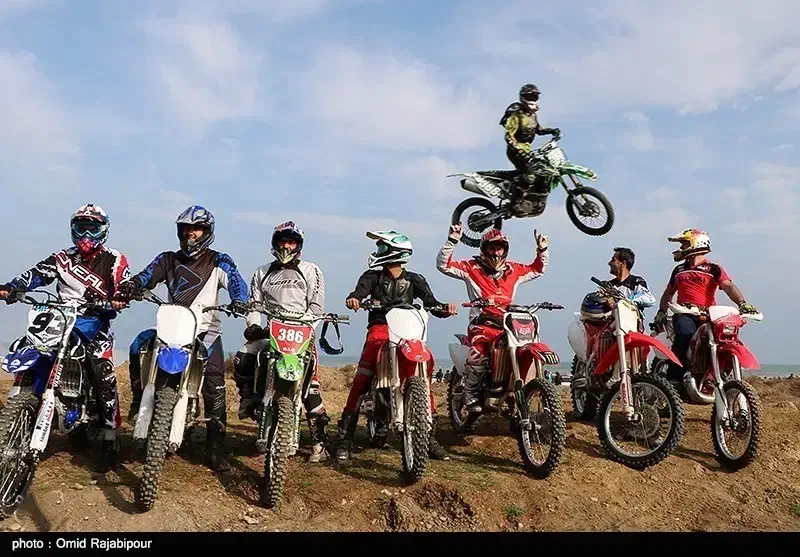 تعمیر گاه تخصصی افرود رایکا|قطعات یدکی و لوازم جانبی|مشکیندشت, |دیوار