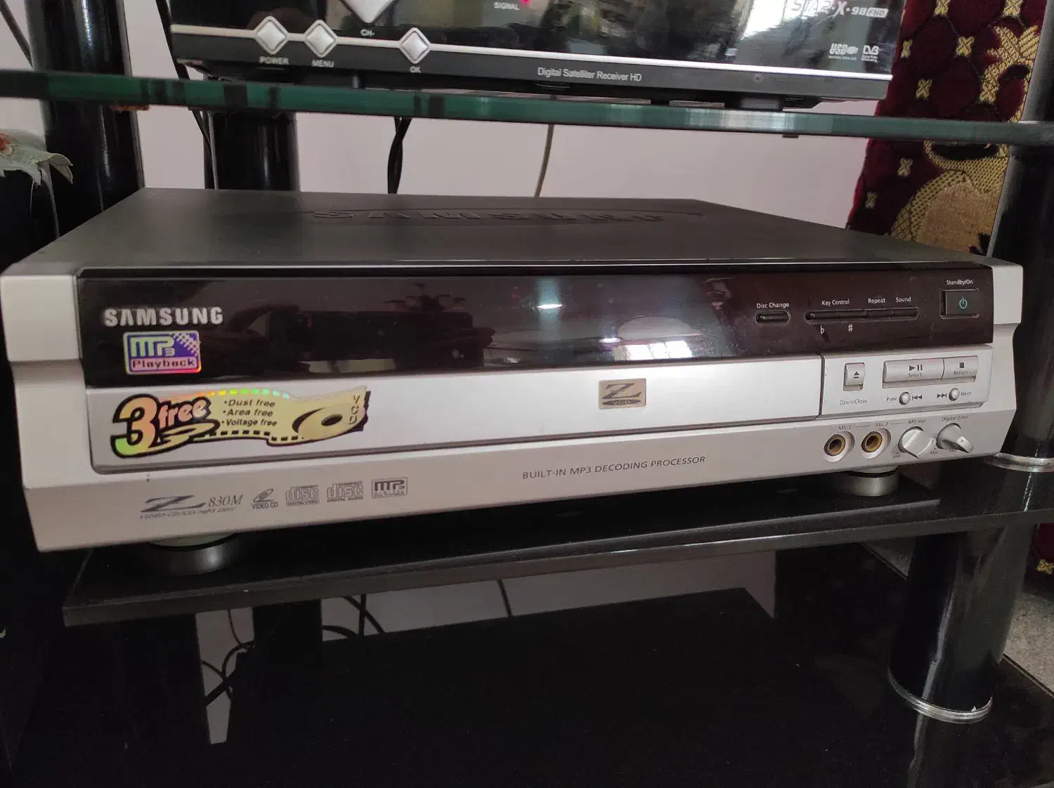 دستگاه سی دی خور 3 سی دی . تمیز و سالم|پخشکننده DVD و ویدیو|ساری, |دیوار