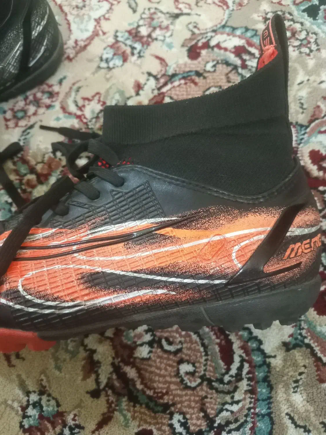 کفش ورزشی|کیف، کفش، کمربند|گنبد کاووس, |دیوار