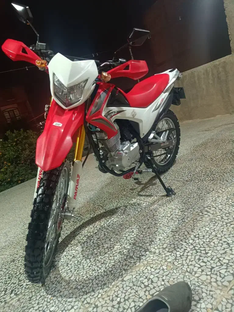 موتور تریل پرواز1404|موتورسیکلت|شیراز, سلطان آباد|دیوار