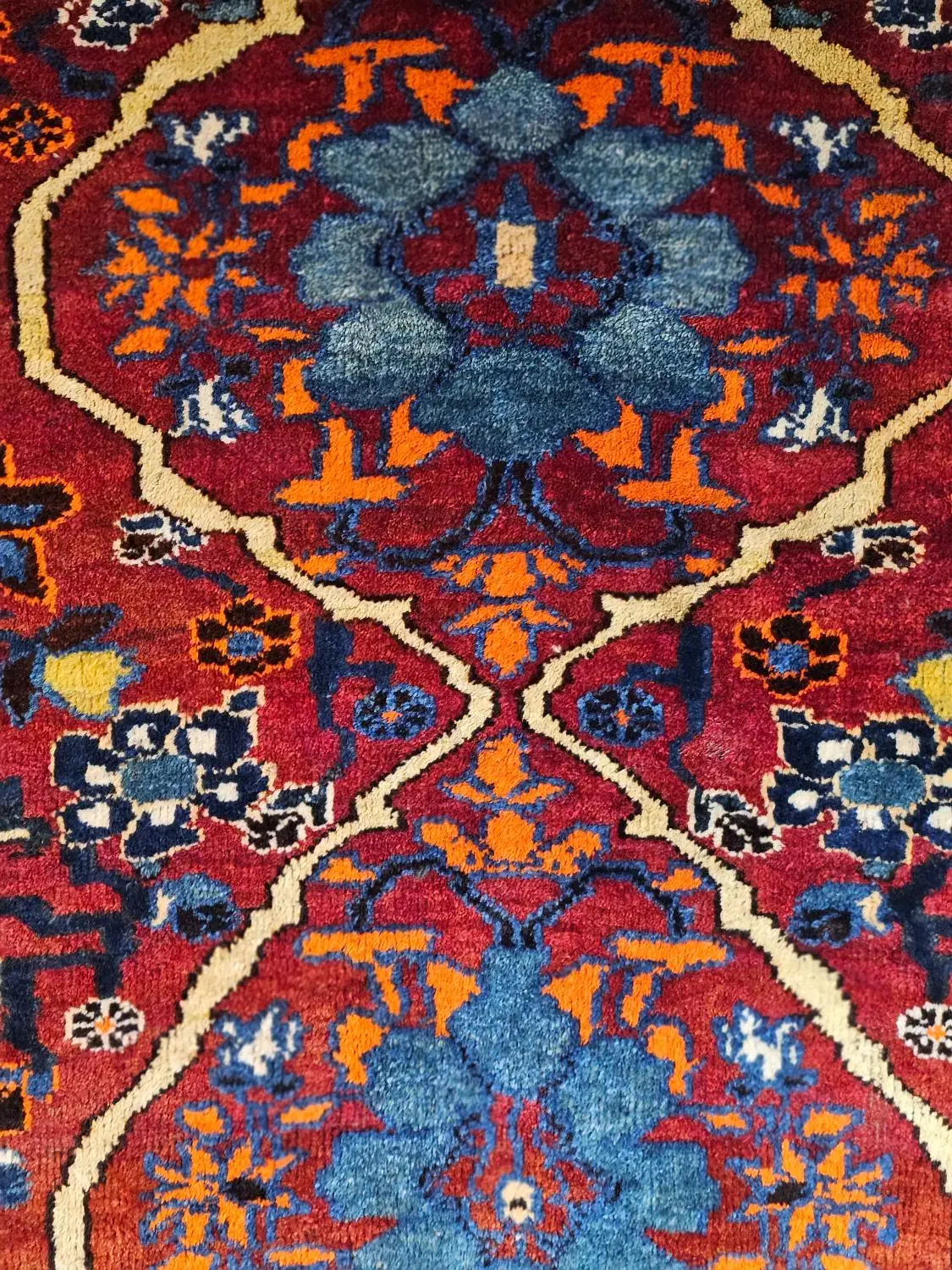 قالیچه قشقایی اصیل  بافت بهارلو حدود ۱۵۰ سال قدمت|فرش|شیراز, شاهچراغ|دیوار