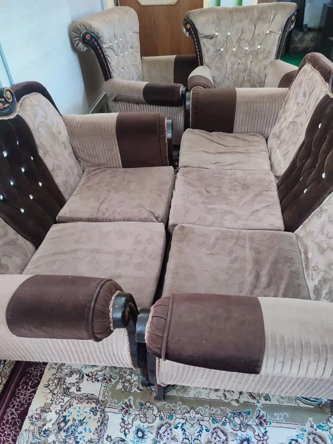 باعرض سلام فروش مبل 7نفره باقیمت خیلی خوب|مبلمان خانگی و میز عسلی|بافق, |دیوار