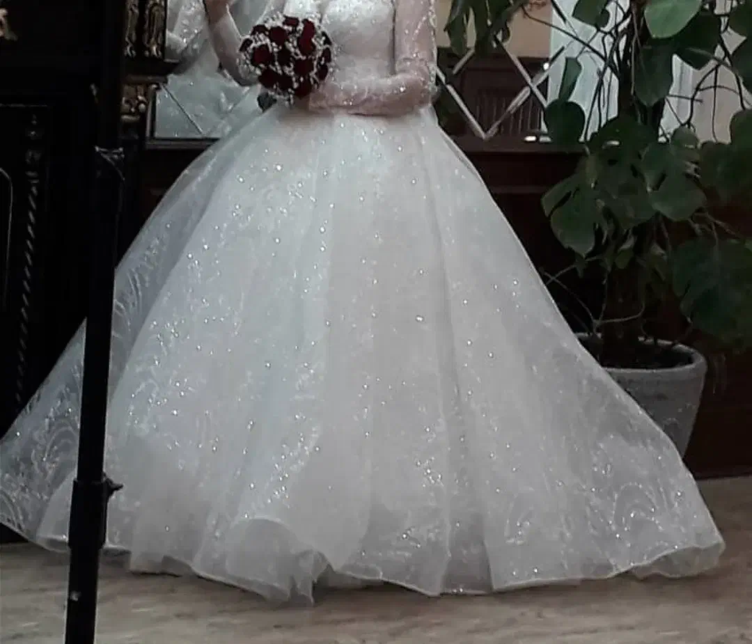 لباس عروس|لباس|رشت, نیروی دریایی|دیوار