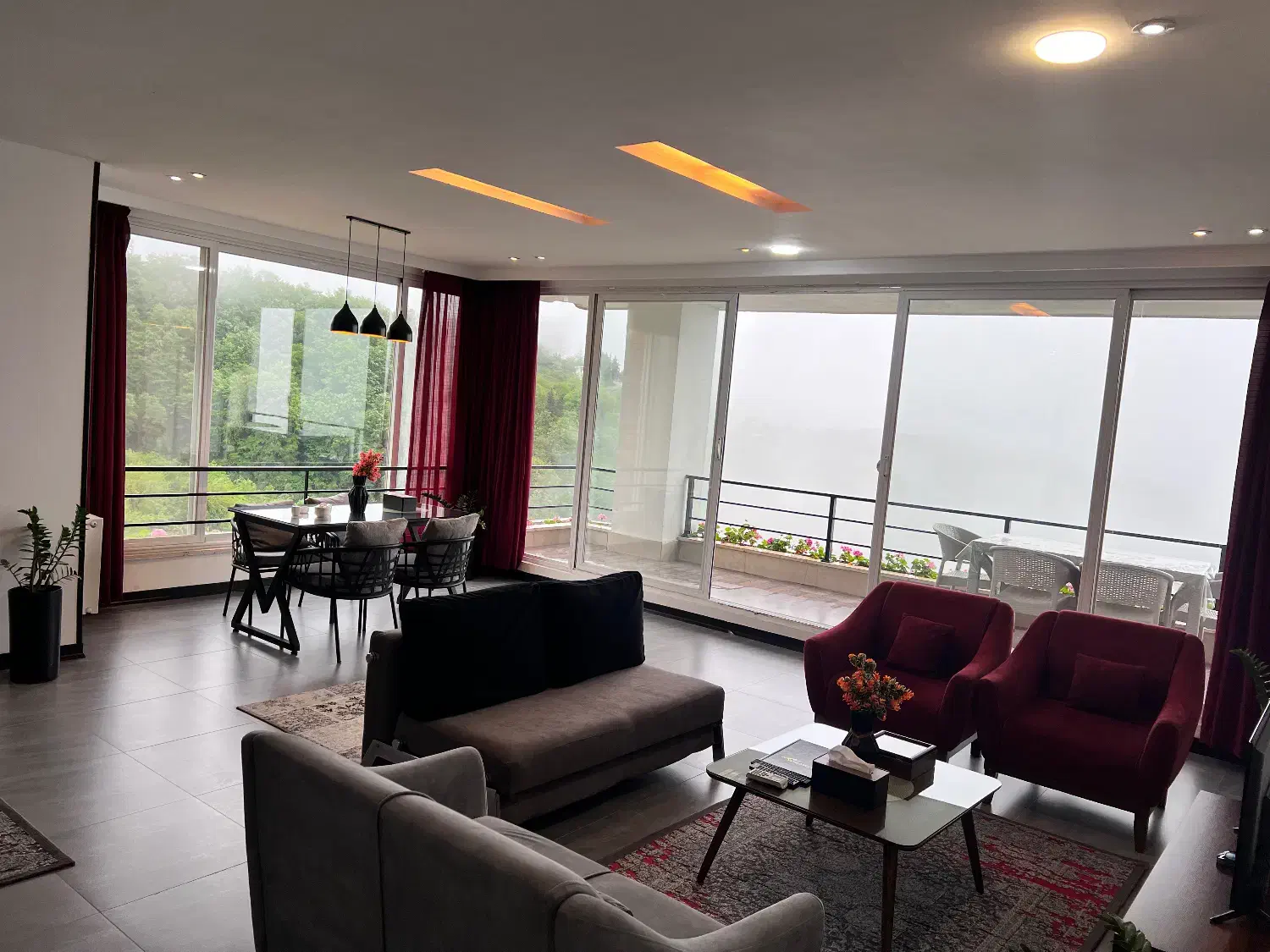 استخدام خدماتی در هتل شمال(با خوابگاه و۳وعده غذا)|استخدام سرایداری و نظافت|سنندج, |دیوار