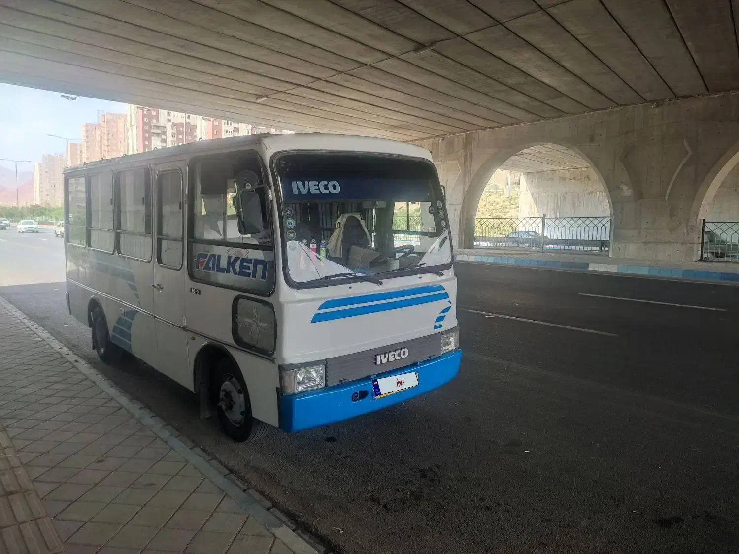 مینی بوس|خودرو سنگین|باسمنج, |دیوار