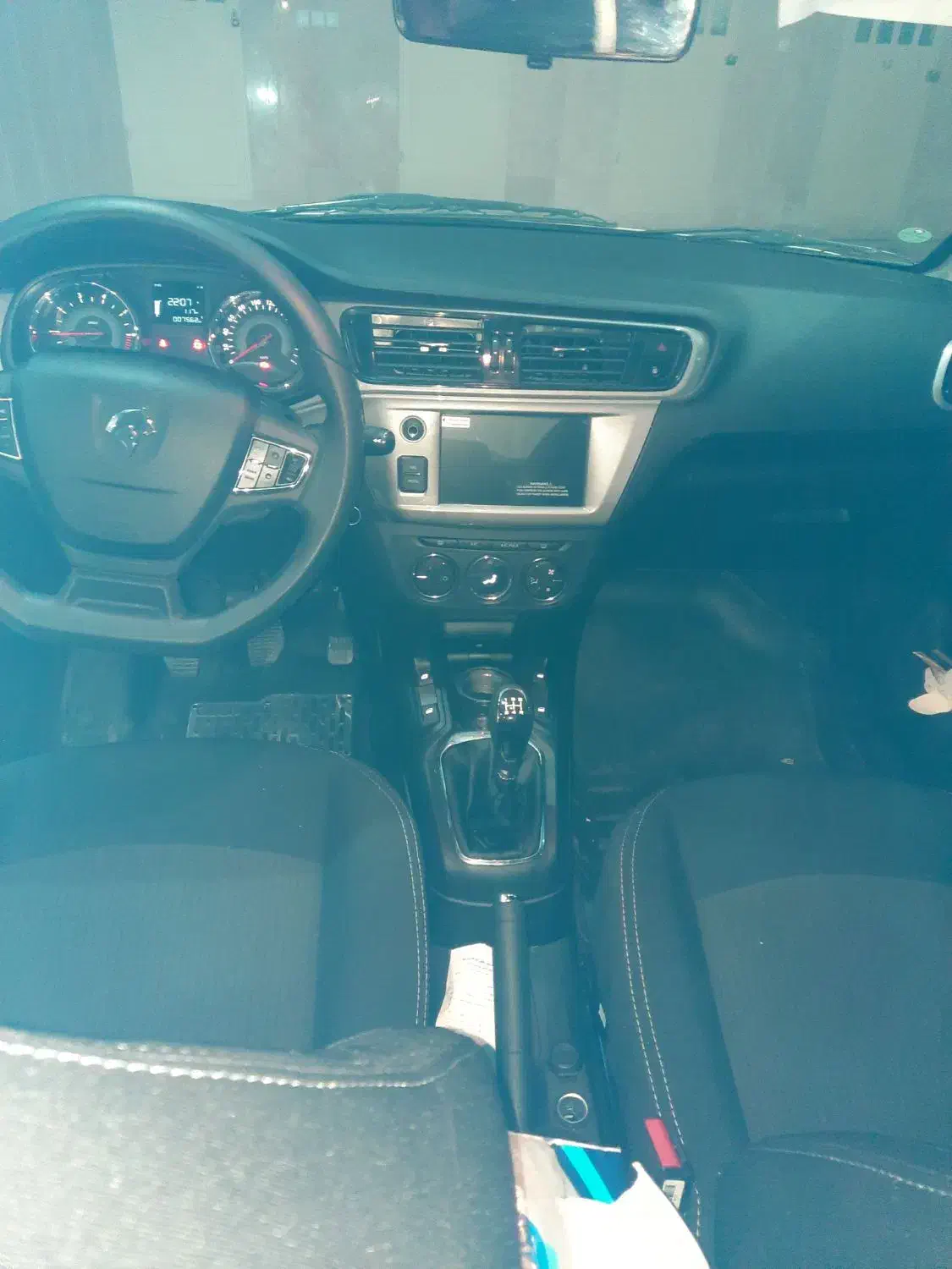 تارا v1 سفید۵ دنده مدل 1402|خودرو سواری و وانت|اسلام‌شهر, مظفریه|دیوار