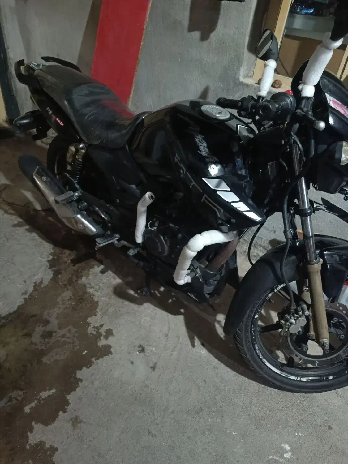 متور اپاچی|موتورسیکلت|شاهین دژ, |دیوار