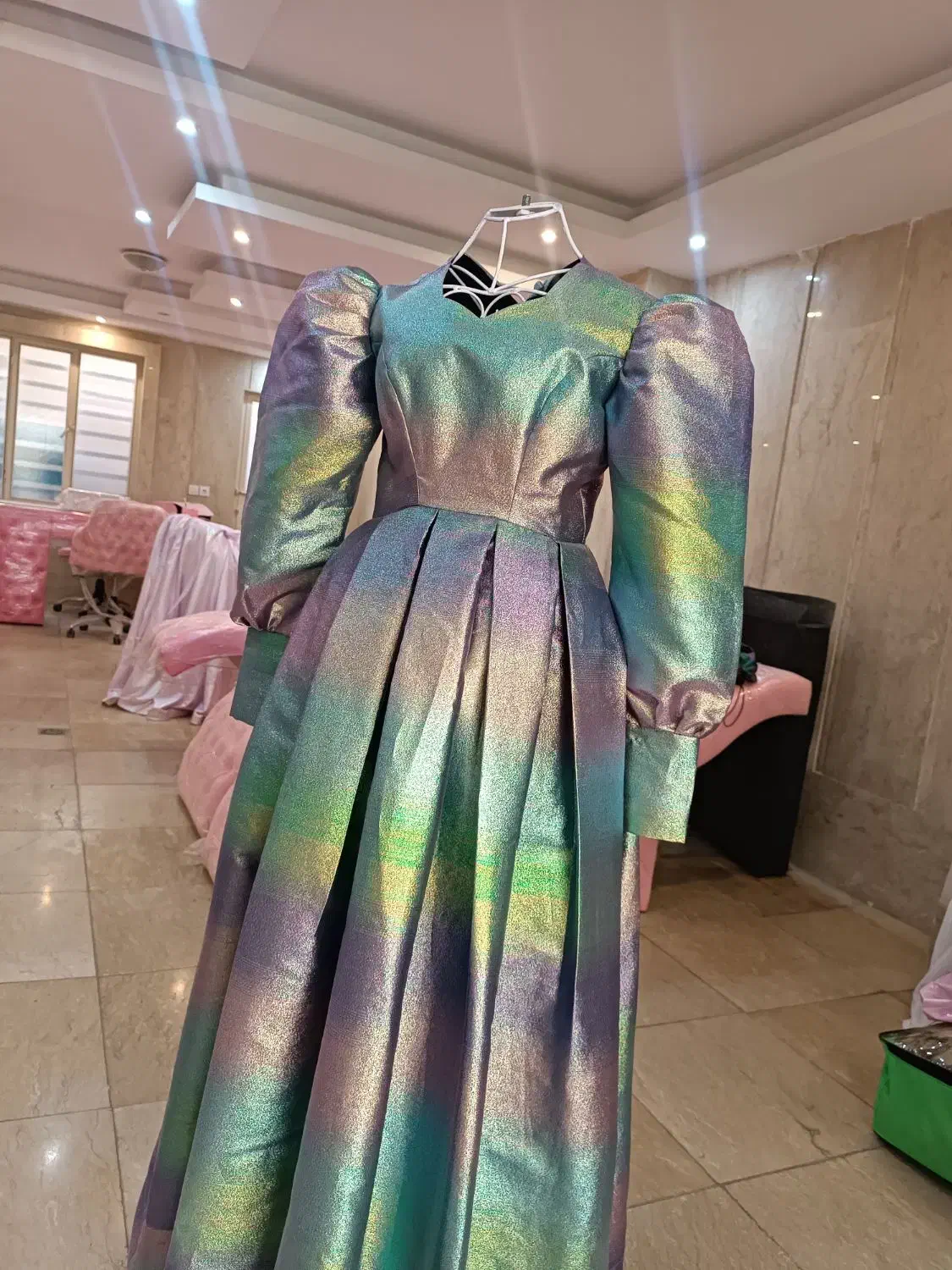 حراج|حراج|اندیشه, اندیشه فاز ۳|دیوار