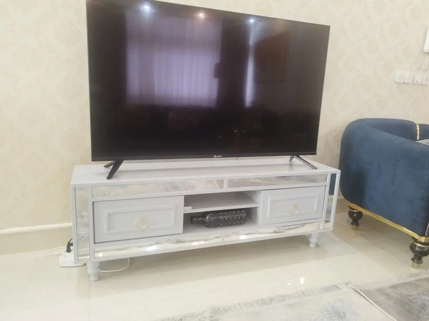 میز تی وی و جاکفشی کنسولی|میز تلویزیون|پرند, فاز ۴|دیوار