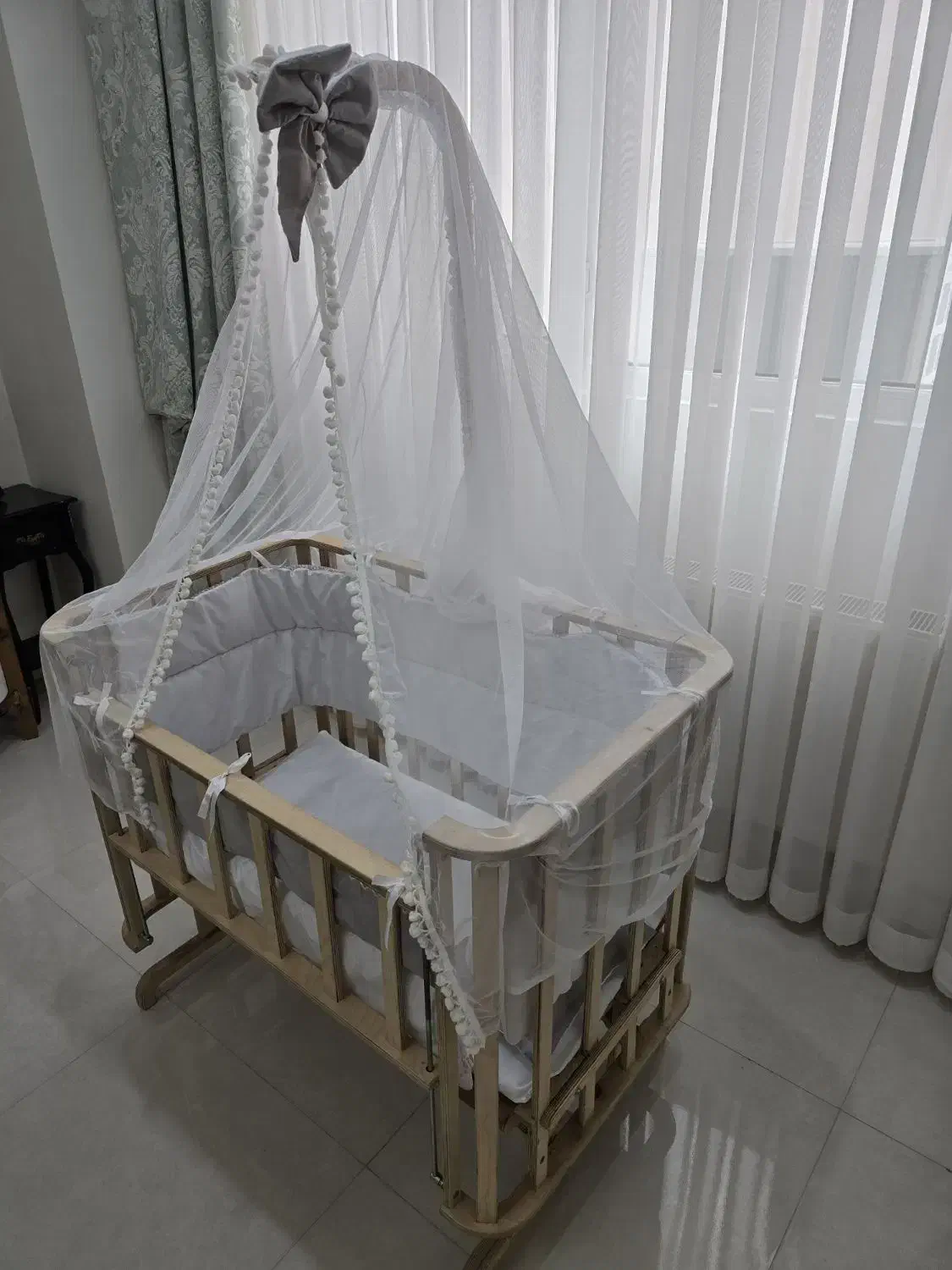 تخت نوزادی|تخت و صندلی بچه|بجنورد, |دیوار