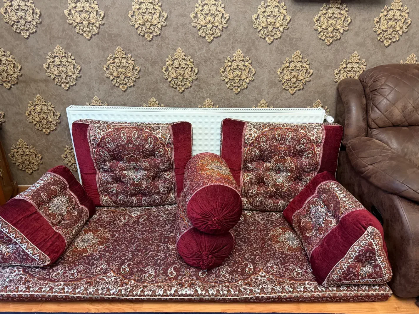 شاه نشین|پشتی|اردبیل, |دیوار